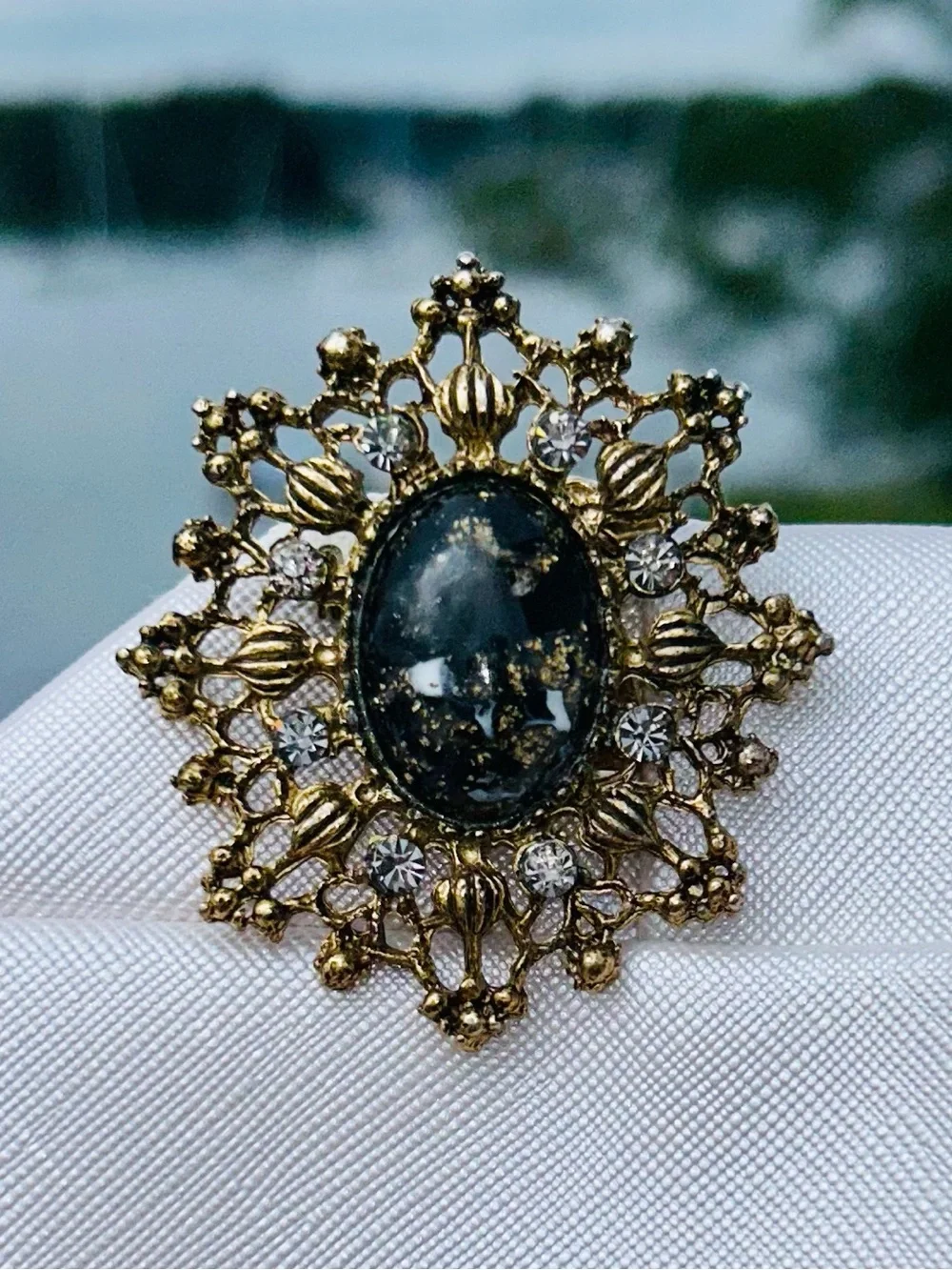 Gold Filigree Black Stone Brooch - Elegant Women's Jewelry Beautiful